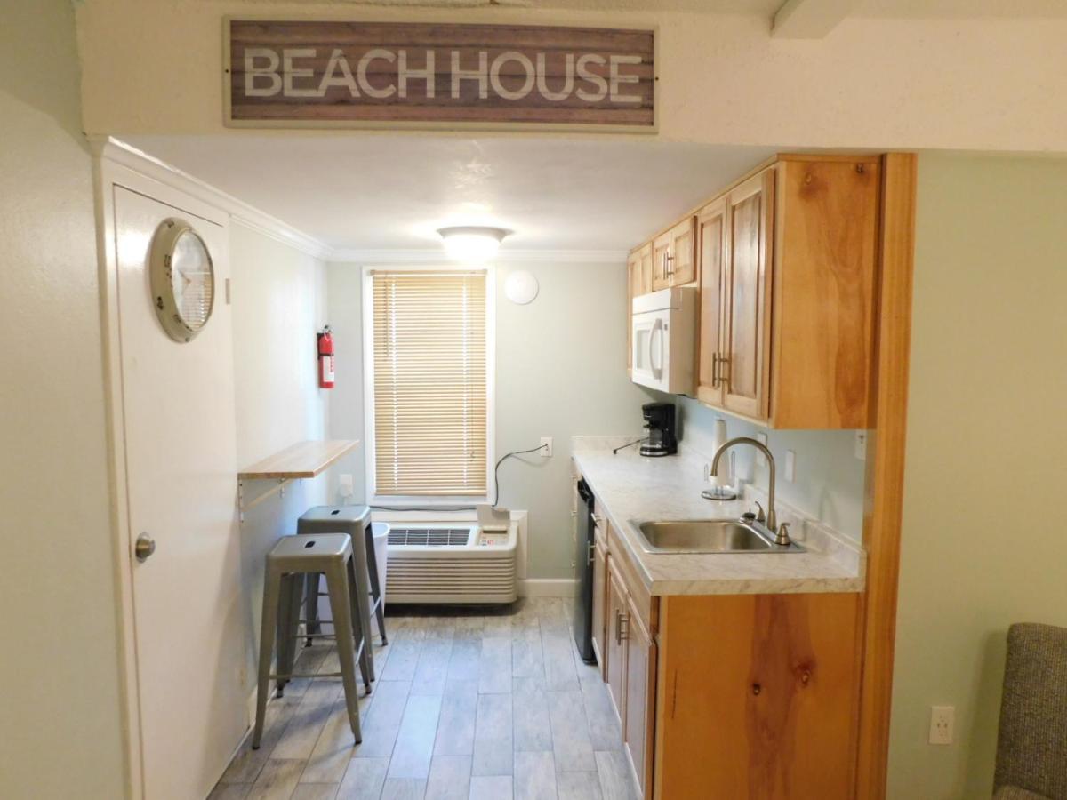 Budget Friendly Condo Perfect For A Romantic Getaway Within Walking Distance To The Beach! Ґалф-Шорс Екстер'єр фото
