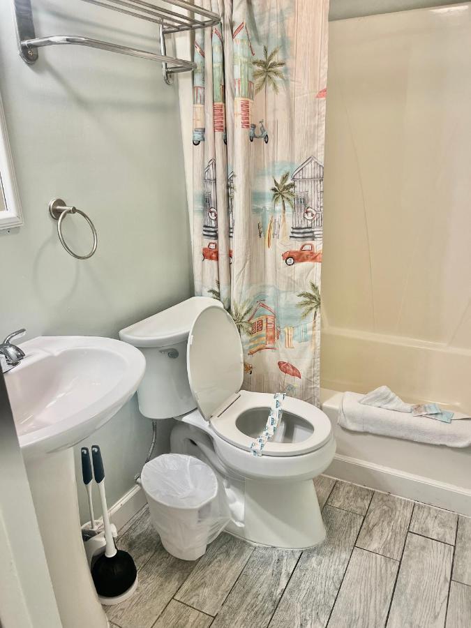 Budget Friendly Condo Perfect For A Romantic Getaway Within Walking Distance To The Beach! Ґалф-Шорс Екстер'єр фото